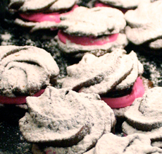 powdered chocolate sandwich cookies